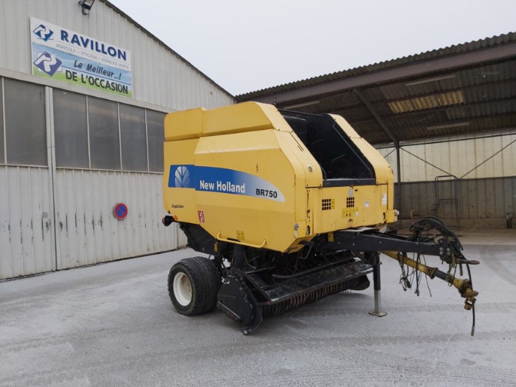 Rundballenpresse des Typs New Holland BR750, Gebrauchtmaschine in VERT TOULON (Bild 2)