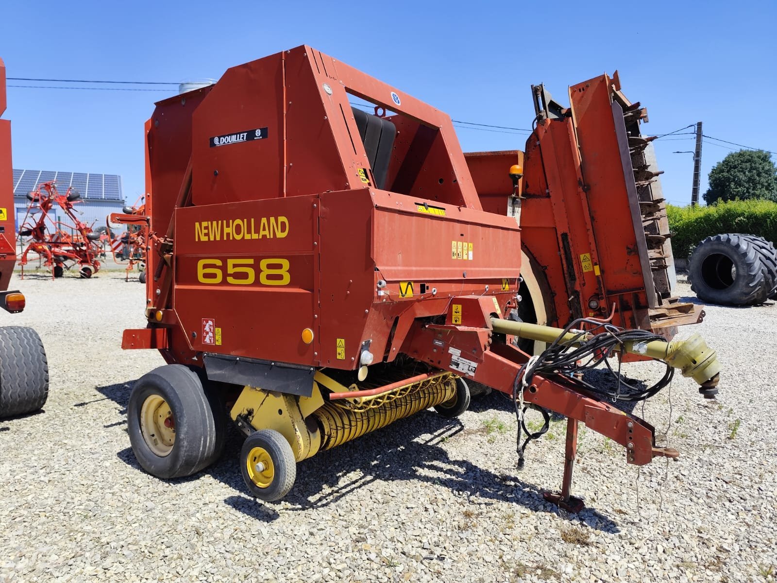 Rundballenpresse des Typs New Holland Presse à balles rondes 658 New Holland, Gebrauchtmaschine in Le Horps (Bild 1)