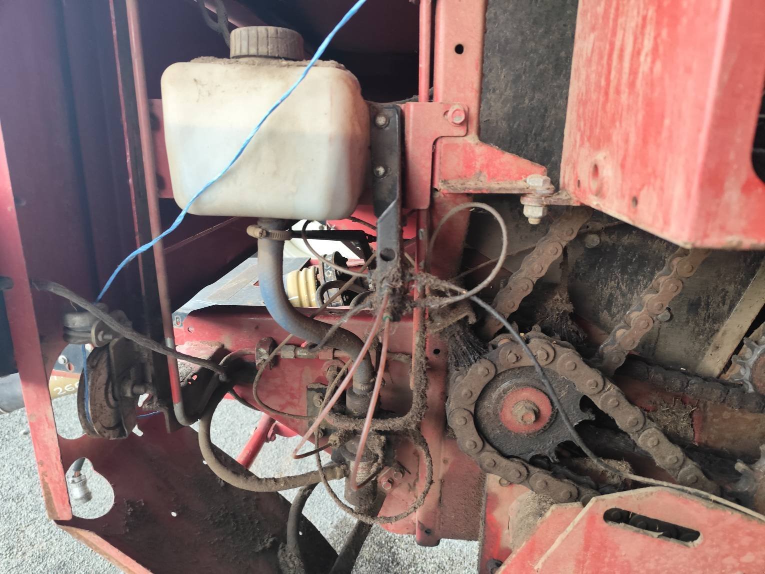 Rundballenpresse des Typs New Holland Presse à balles rondes BR750 New Holland, Gebrauchtmaschine in Le Horps (Bild 11)