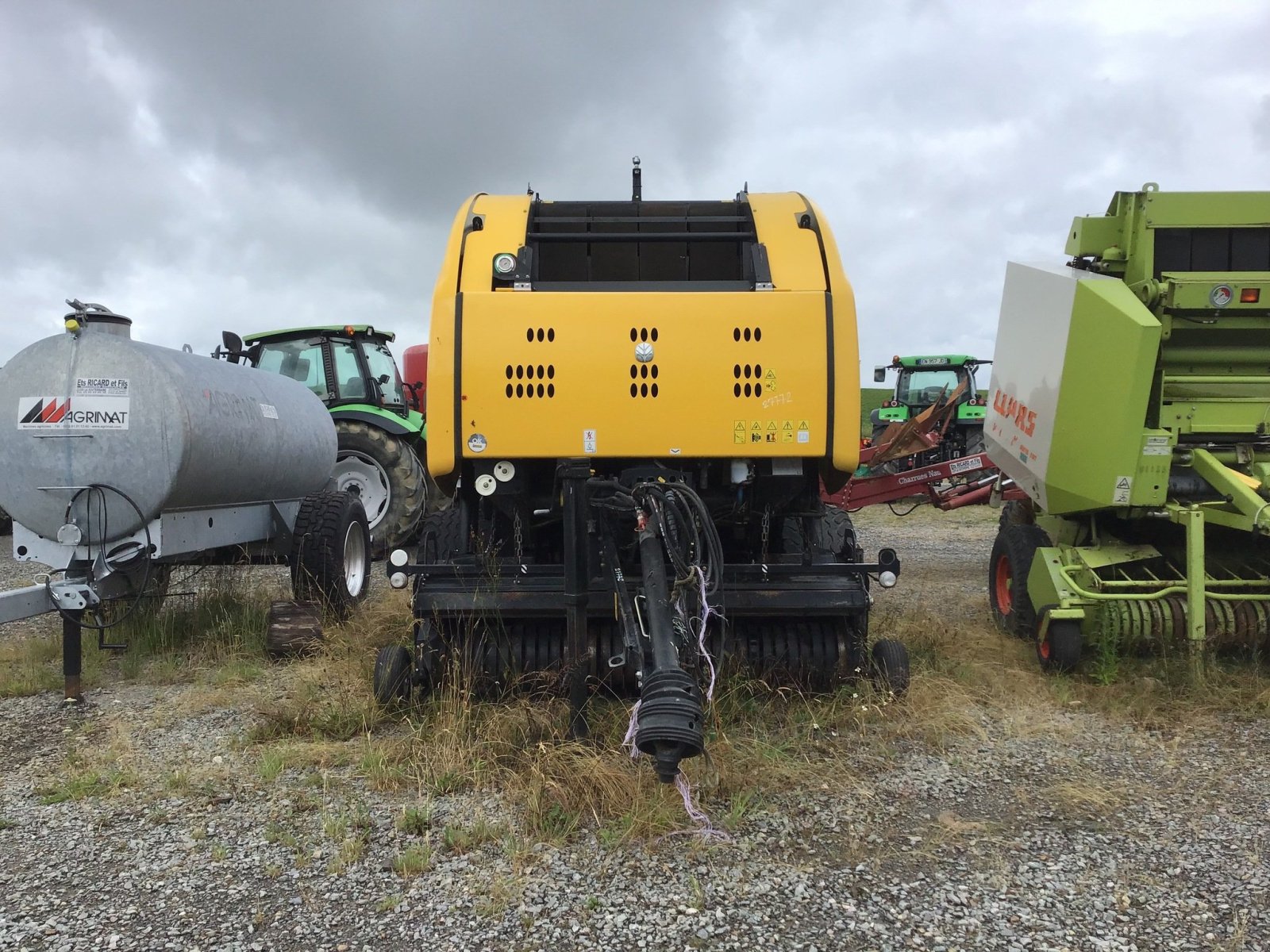 Rundballenpresse a típus New Holland Presse à balles rondes ROLL BELT 180 New Holland, Gebrauchtmaschine ekkor: LA SOUTERRAINE (Kép 5)