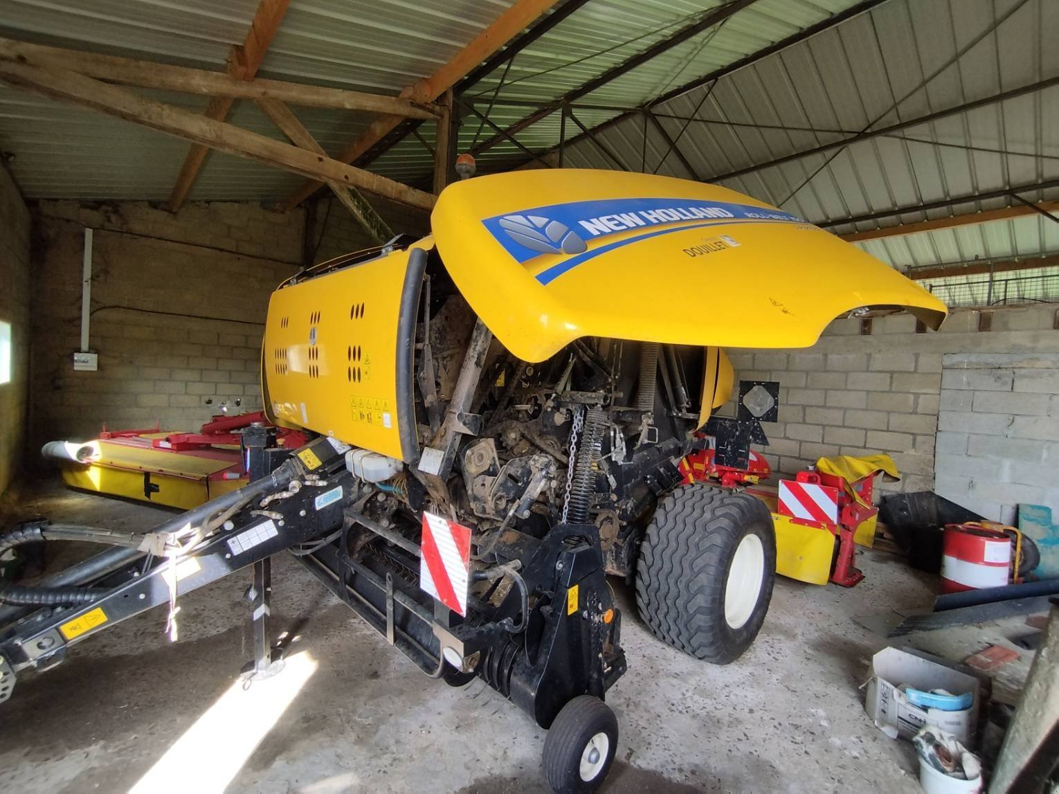 Rundballenpresse типа New Holland Presse à balles rondes ROLLBELT150SE New Holland, Gebrauchtmaschine в Le Horps (Фотография 10)