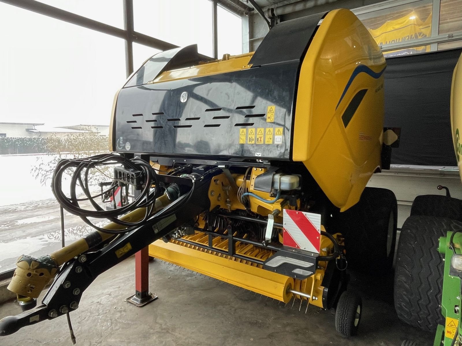 Rundballenpresse Türe ait New Holland PRO-BELT 165 RC, Gebrauchtmaschine içinde Burgkirchen (resim 1)