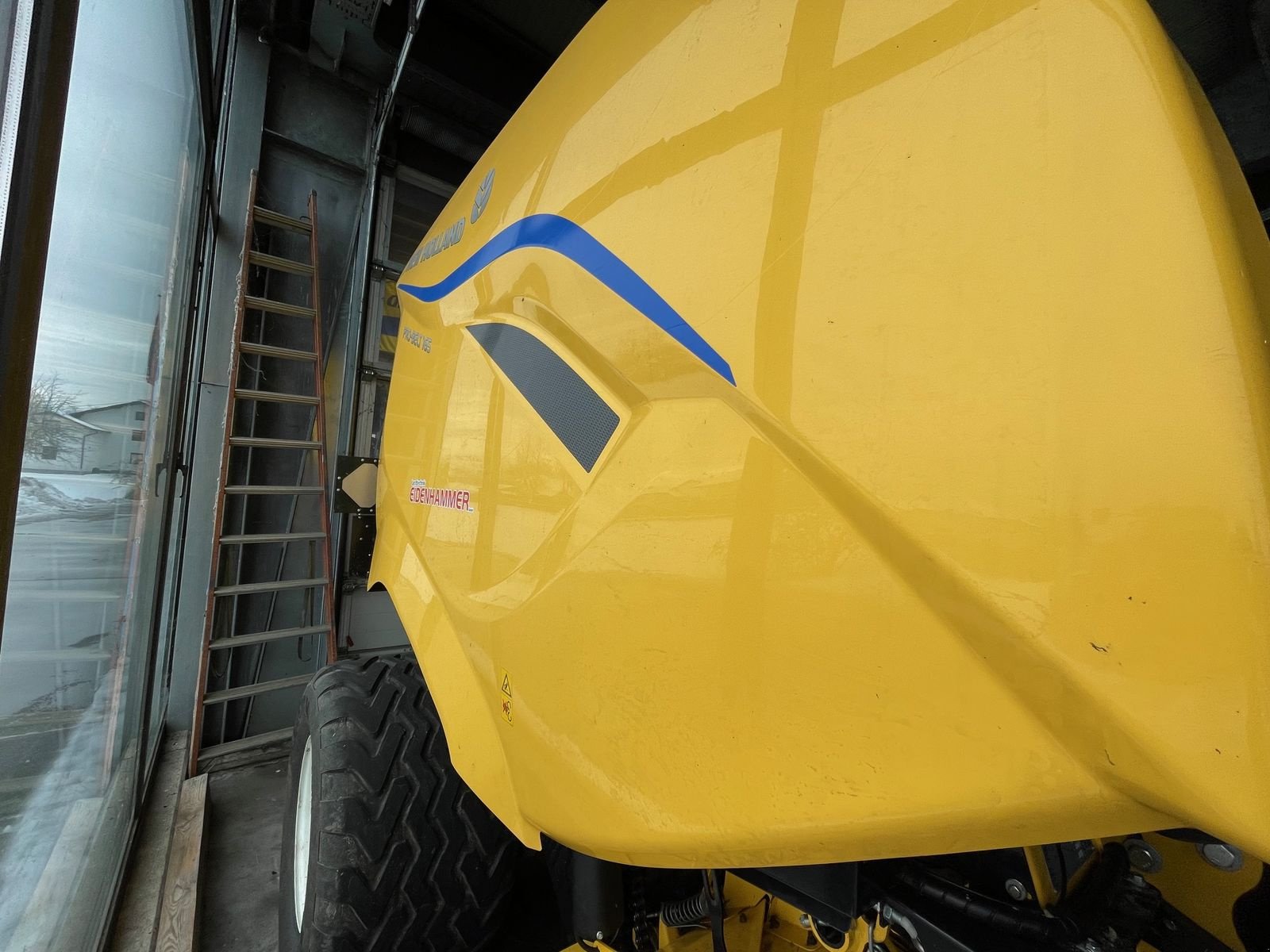 Rundballenpresse Türe ait New Holland PRO-BELT 165 RC, Gebrauchtmaschine içinde Burgkirchen (resim 3)