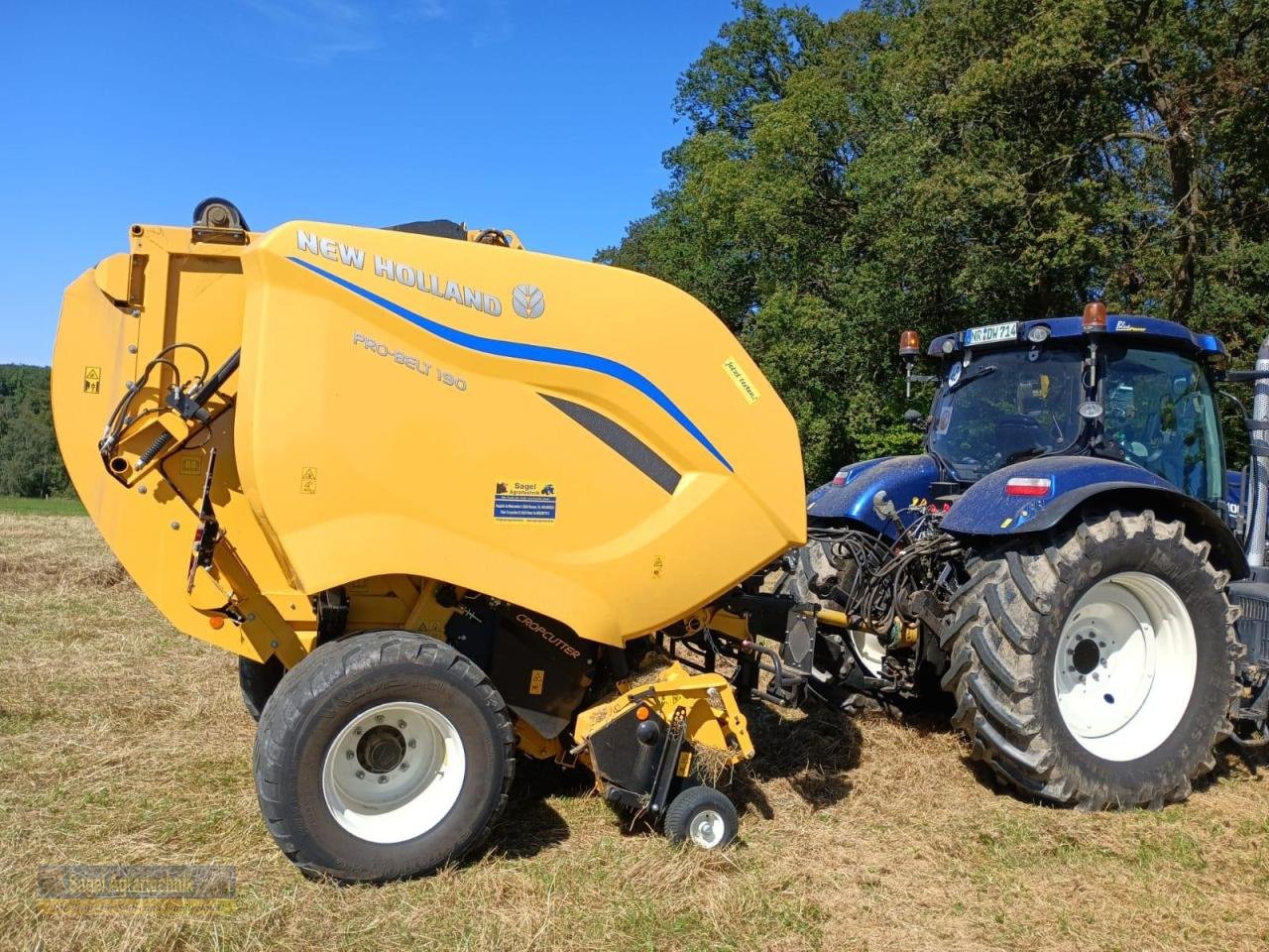 Rundballenpresse des Typs New Holland PRO-BELT 190 RC 25K, Neumaschine in Rhaunen (Bild 1)