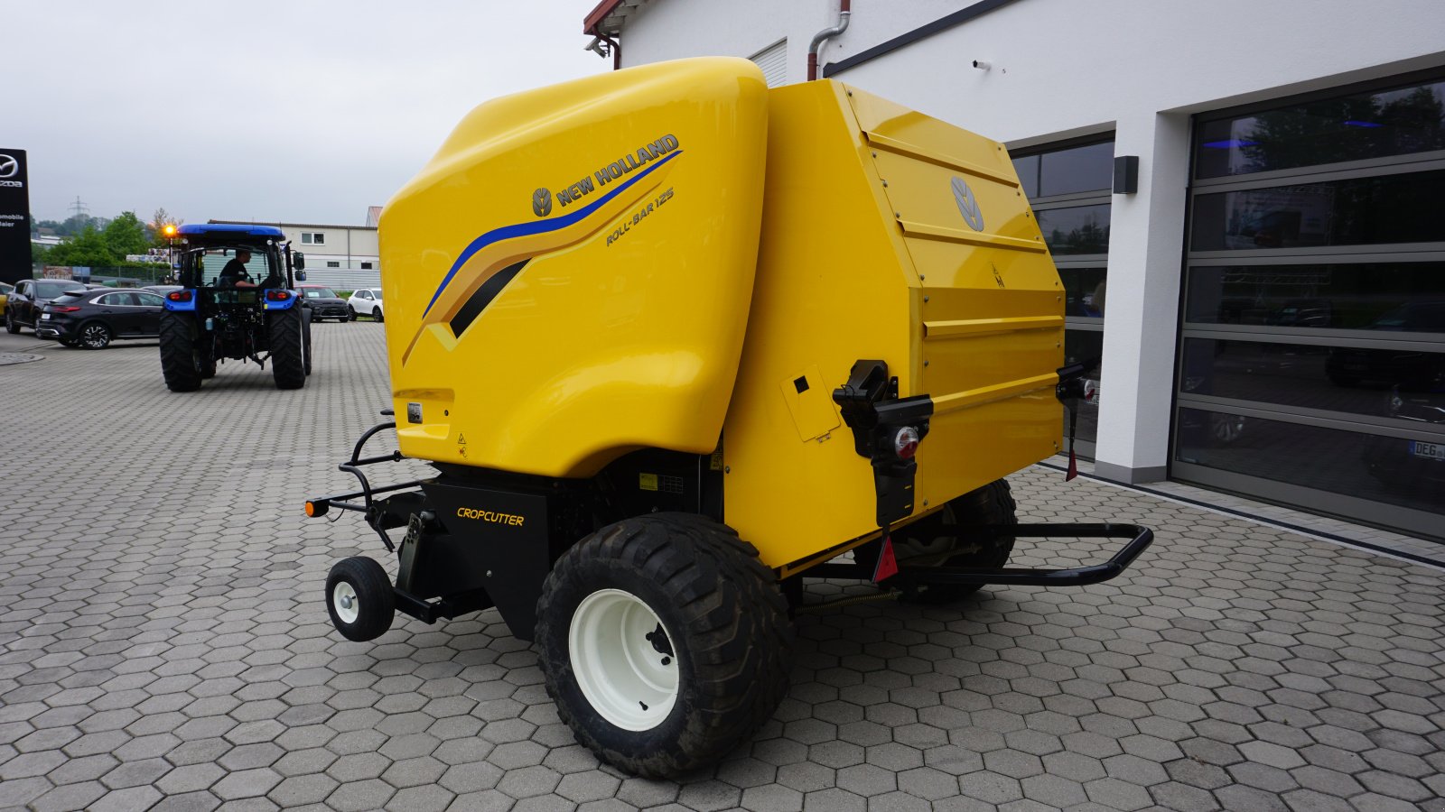 Rundballenpresse des Typs New Holland RB 125, Neumaschine in Rötz (Bild 4)