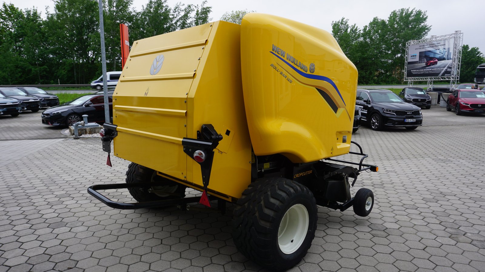 Rundballenpresse des Typs New Holland RB 125, Neumaschine in Rötz (Bild 6)