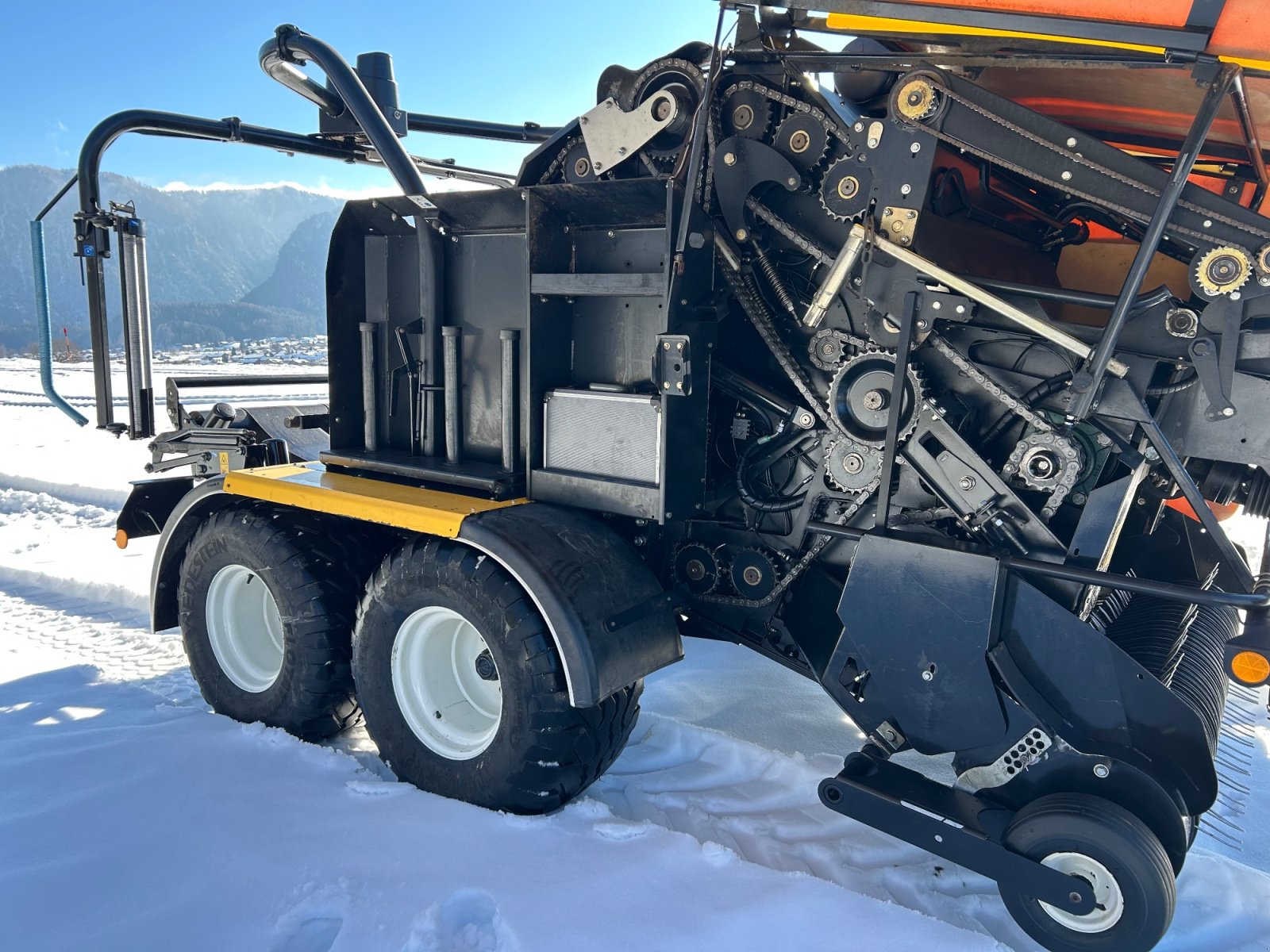 Rundballenpresse типа New Holland RB 135 Ultra Combi, Gebrauchtmaschine в Inzell (Фотография 12)