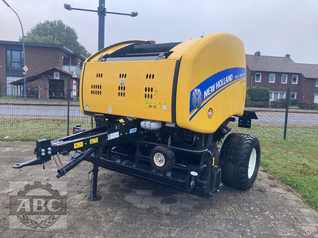 Rundballenpresse a típus New Holland RB 150 CROPCUTTER, Neumaschine ekkor: Cloppenburg (Kép 2)