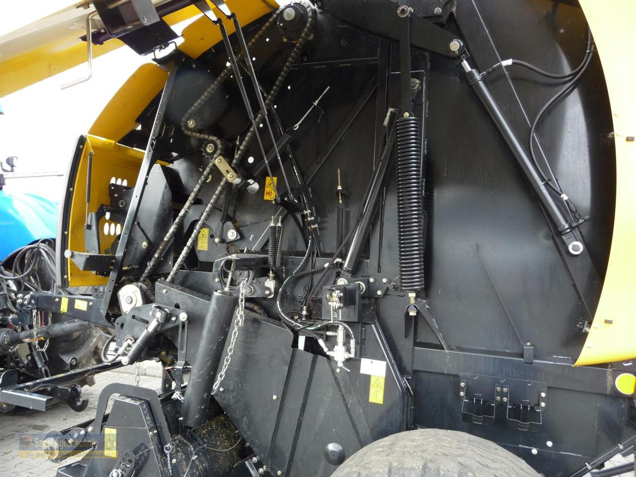 Rundballenpresse типа New Holland RB 180 CropCutter, Gebrauchtmaschine в Rhaunen (Фотография 5)