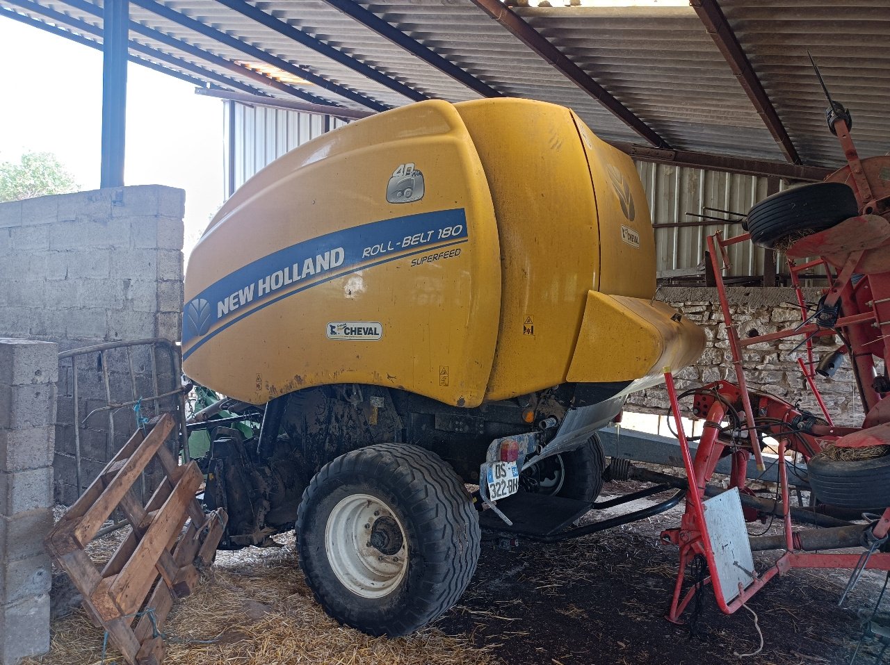 Rundballenpresse van het type New Holland Rb 180 superfeed, Gebrauchtmaschine in Einvaux (Foto 6)