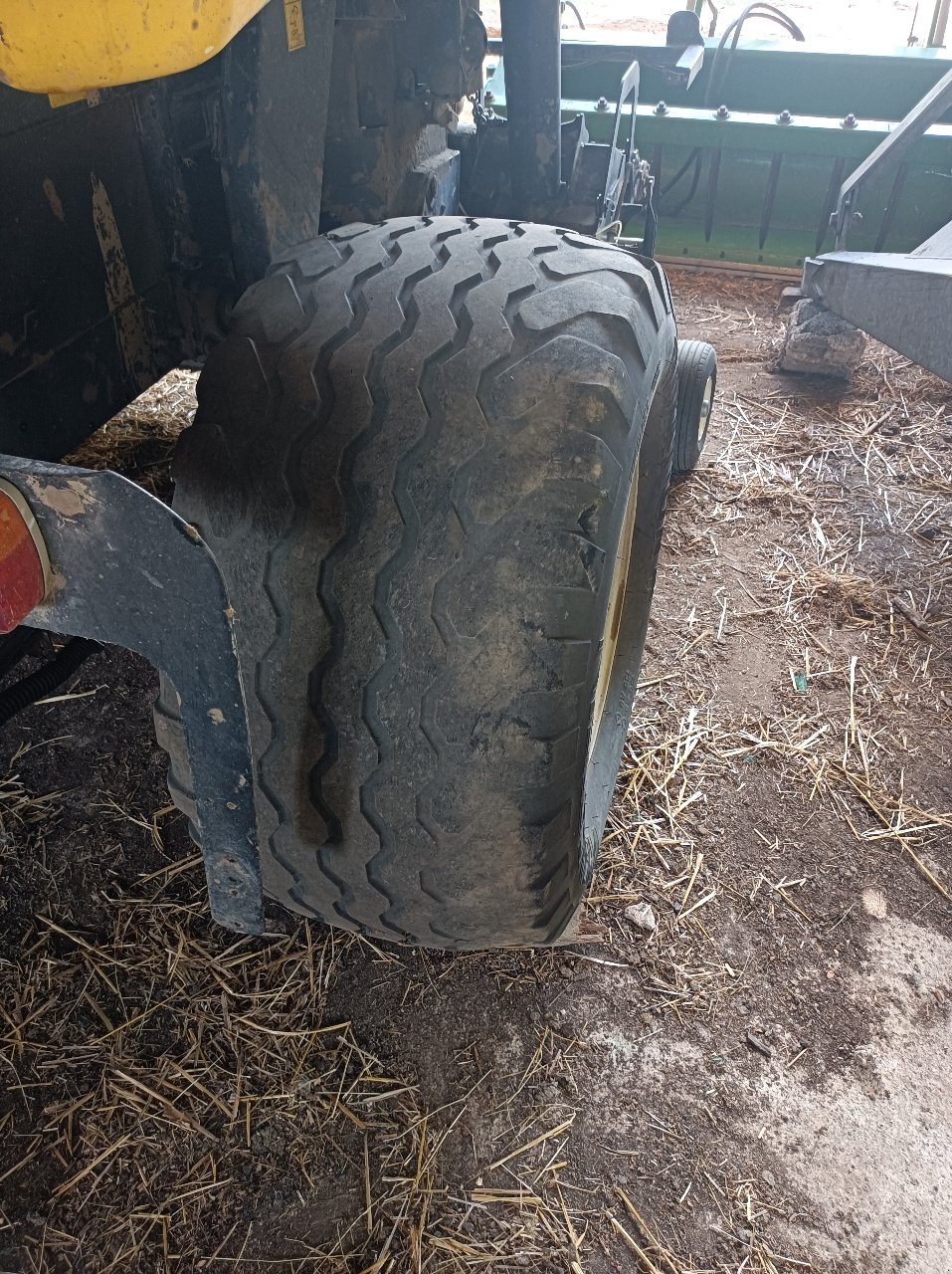 Rundballenpresse van het type New Holland Rb 180 superfeed, Gebrauchtmaschine in Einvaux (Foto 7)