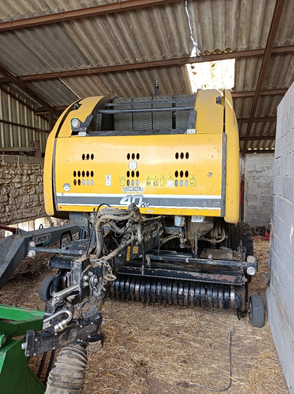 Rundballenpresse van het type New Holland Rb 180 superfeed, Gebrauchtmaschine in Einvaux (Foto 2)