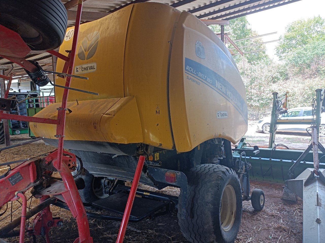 Rundballenpresse van het type New Holland Rb 180 superfeed, Gebrauchtmaschine in Einvaux (Foto 5)