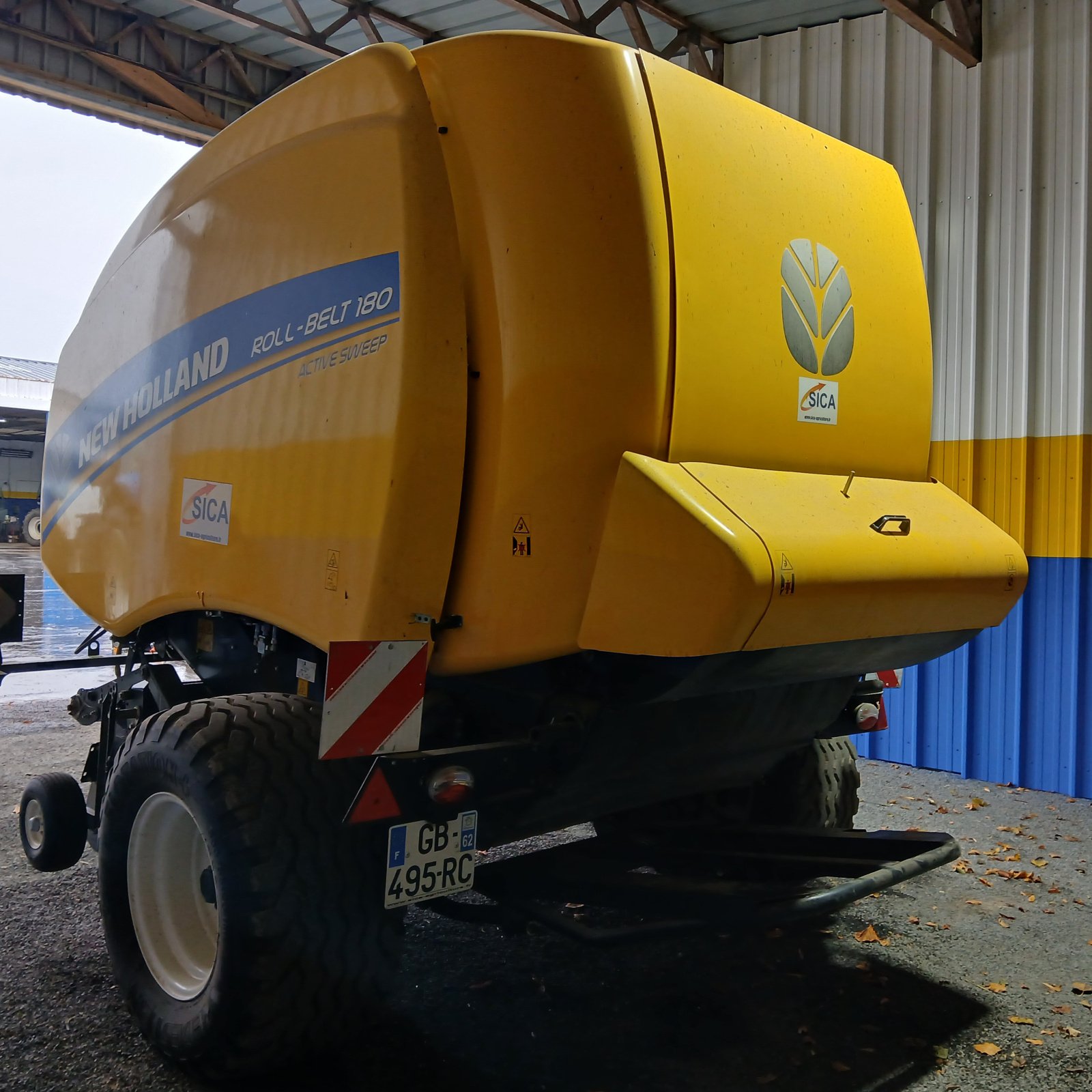 Rundballenpresse del tipo New Holland RB 180, Gebrauchtmaschine In HERLIN LE SEC (Immagine 4)