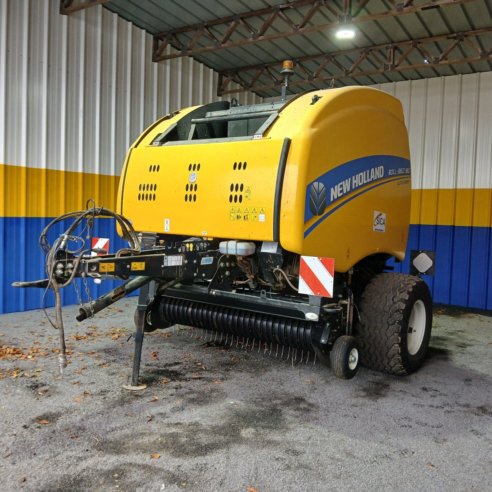 Rundballenpresse del tipo New Holland RB 180, Gebrauchtmaschine In HERLIN LE SEC (Immagine 1)