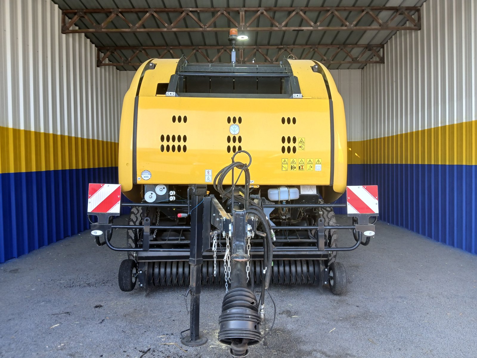 Rundballenpresse des Typs New Holland RB 180, Gebrauchtmaschine in HERLIN LE SEC (Bild 2)