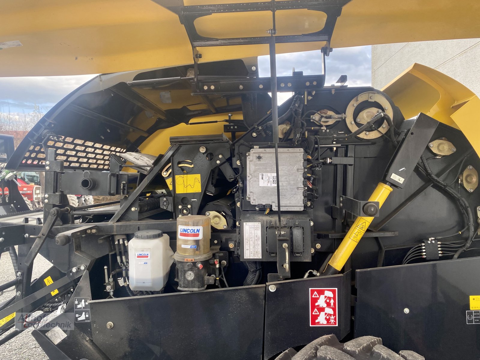 Rundballenpresse типа New Holland Roll Baler 125, Gebrauchtmaschine в Wabern (Фотография 5)