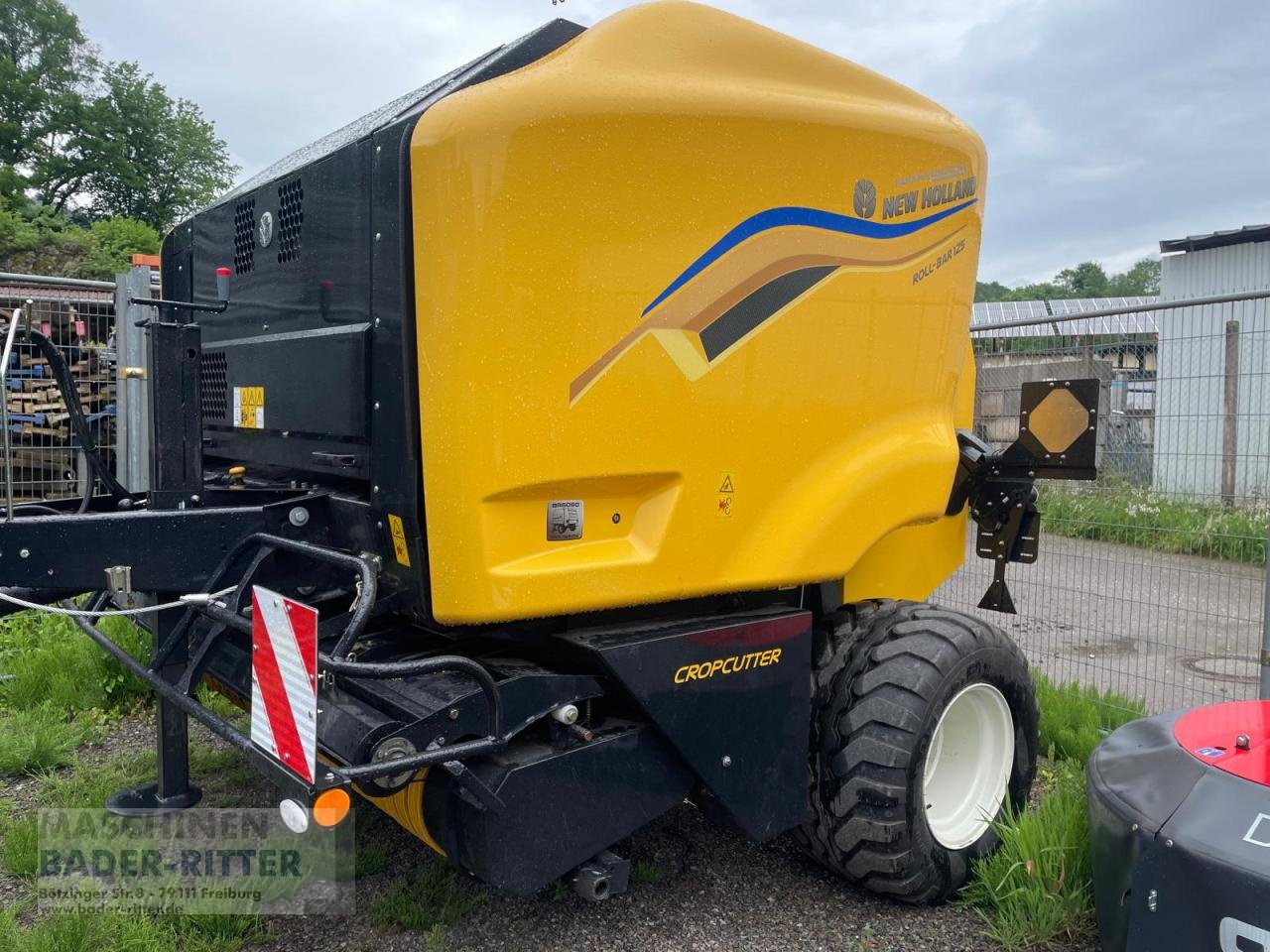 Rundballenpresse Türe ait New Holland Roll-Bar 125, Gebrauchtmaschine içinde Freiburg (resim 1)