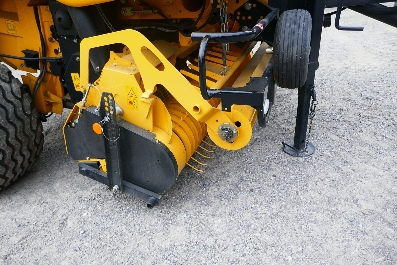Rundballenpresse del tipo New Holland Roll Belt 150 CC, Gebrauchtmaschine en Villach (Imagen 10)