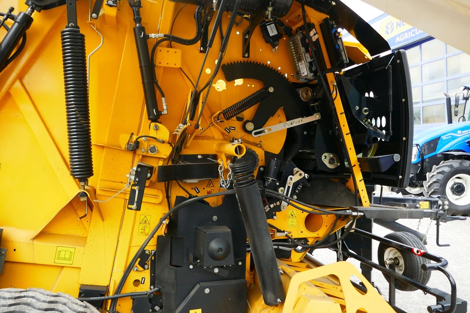 Rundballenpresse del tipo New Holland Roll Belt 150 CC, Gebrauchtmaschine en Villach (Imagen 11)