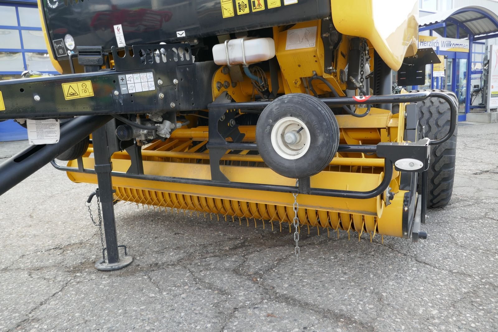 Rundballenpresse of the type New Holland Roll Belt 150 CC, Gebrauchtmaschine in Villach (Picture 17)