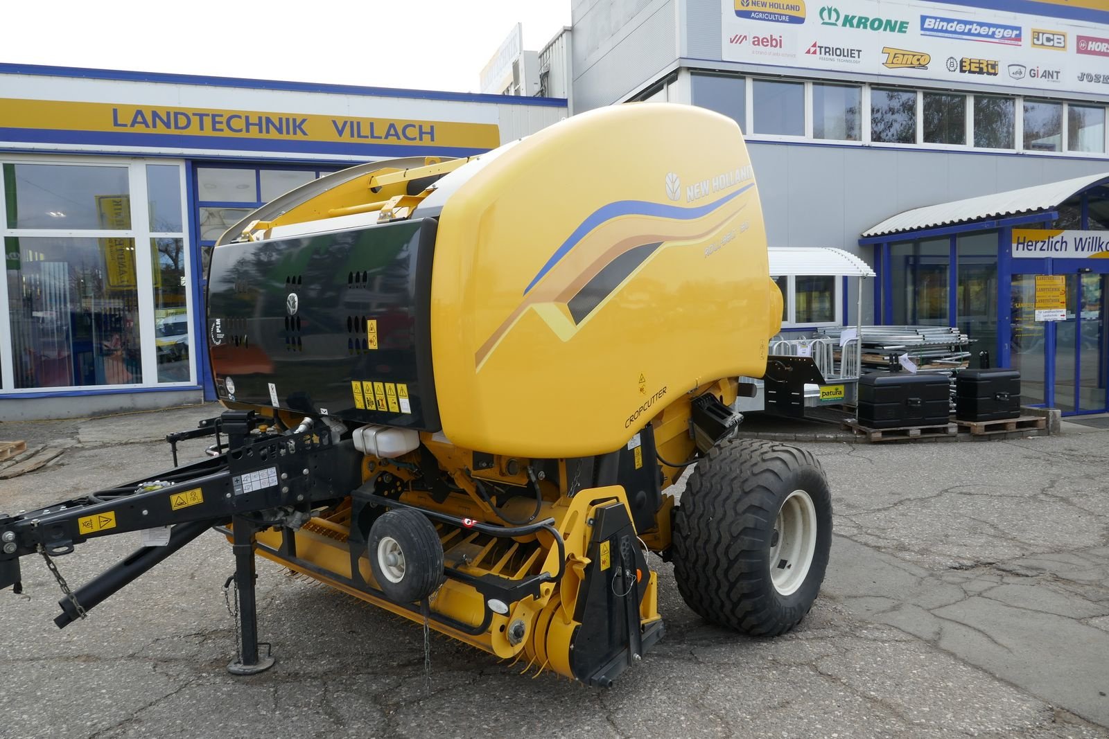 Rundballenpresse of the type New Holland Roll Belt 150 CC, Gebrauchtmaschine in Villach (Picture 1)