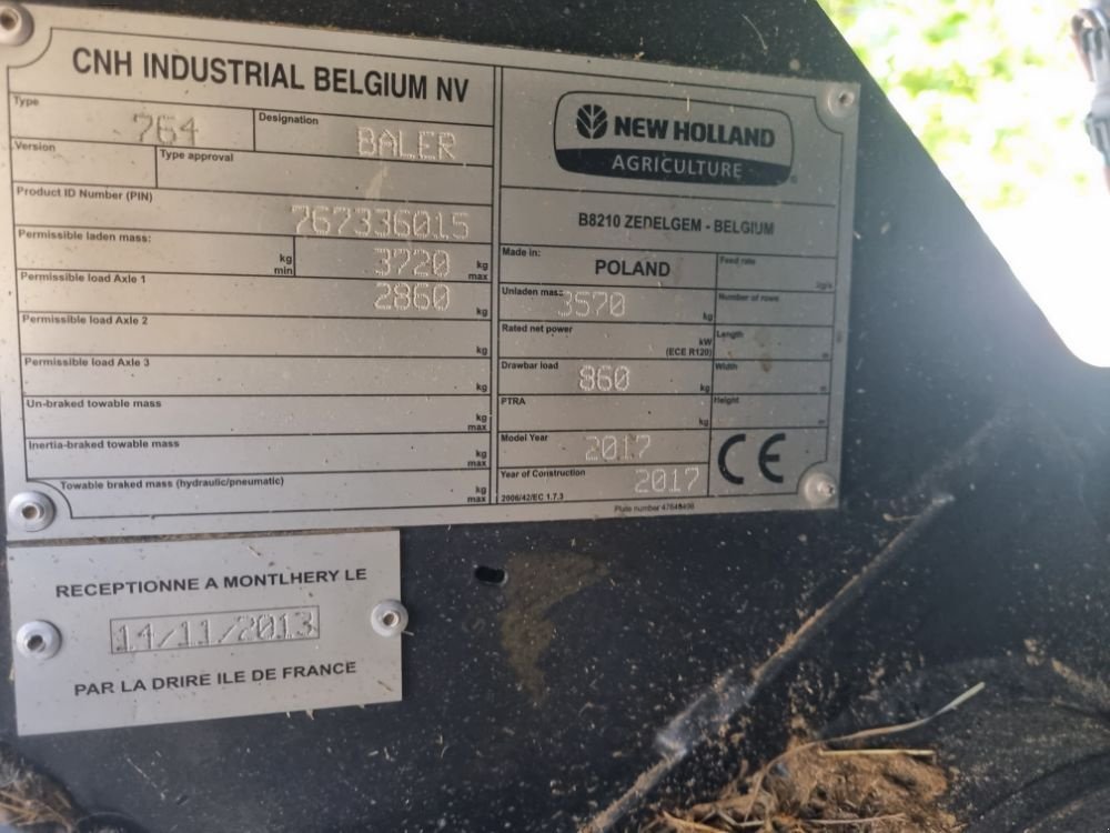 Rundballenpresse typu New Holland ROLL BELT 150 CROP CUTTER, Gebrauchtmaschine v FRESNAY LE COMTE (Obrázek 5)