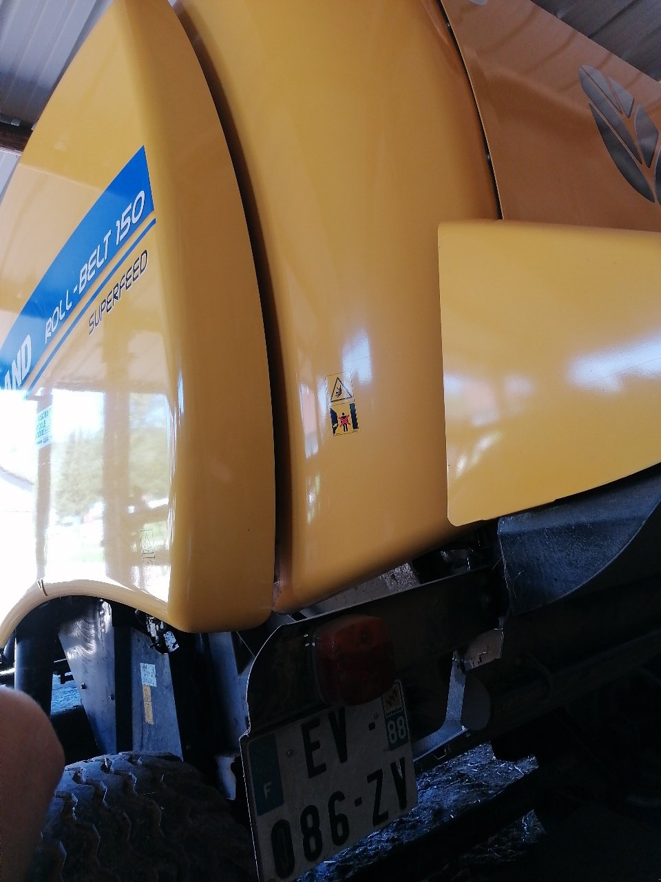 Rundballenpresse del tipo New Holland Roll Belt 150 Superfeed, Gebrauchtmaschine In Saint-Nabord (Immagine 4)