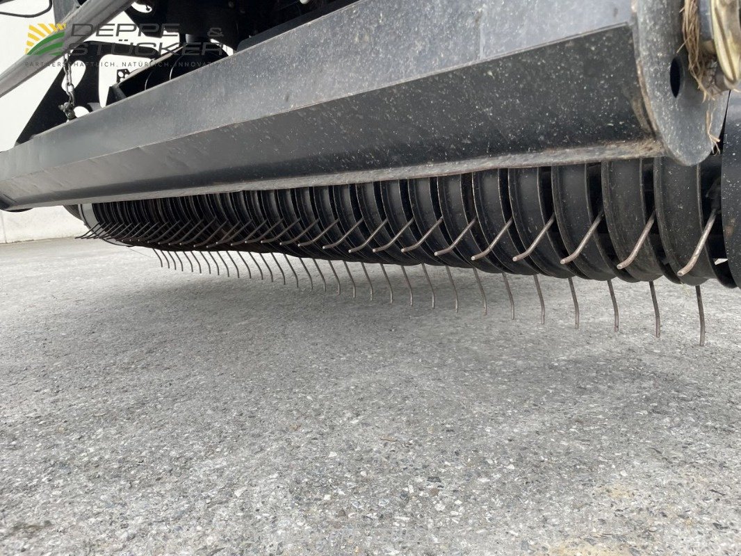 Rundballenpresse типа New Holland Roll Belt 180 Cropcutter, Gebrauchtmaschine в Rietberg (Фотография 14)