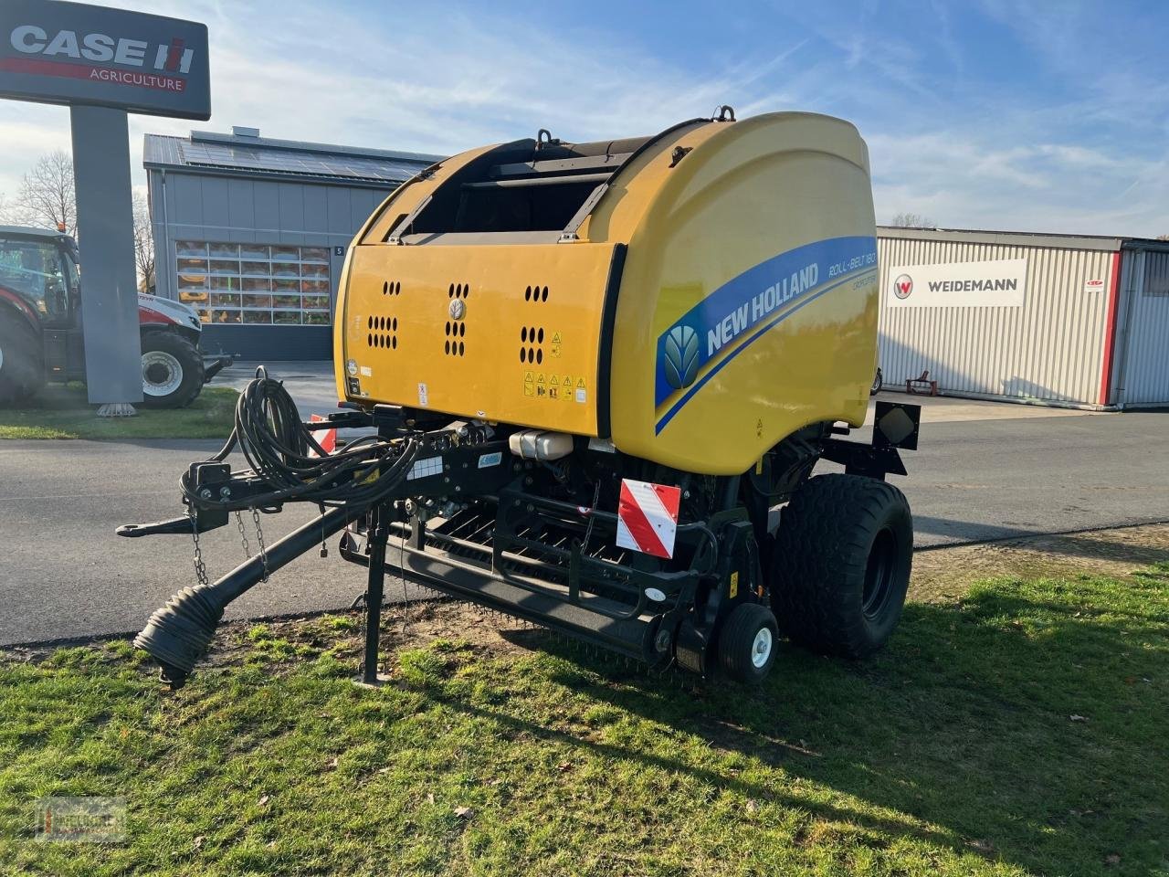 Rundballenpresse типа New Holland Roll Belt 180  CropCutter, Gebrauchtmaschine в Delbrück-Westenholz (Фотография 2)