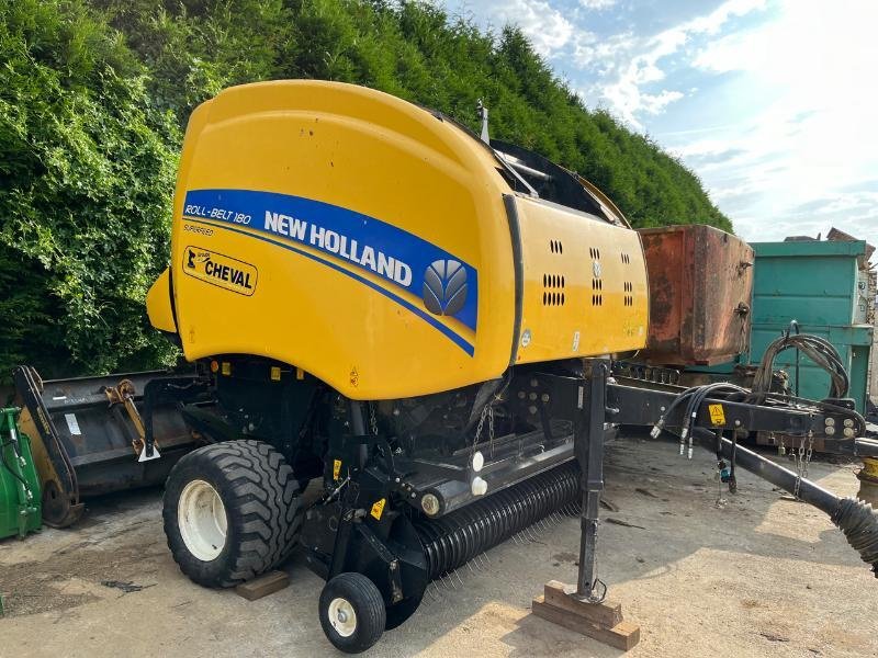 Rundballenpresse del tipo New Holland ROLL BELT 180, Gebrauchtmaschine en STENAY (Imagen 2)