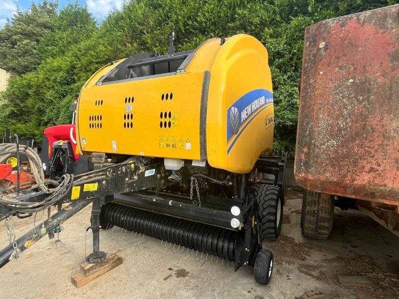 Rundballenpresse del tipo New Holland ROLL BELT 180, Gebrauchtmaschine en STENAY (Imagen 1)