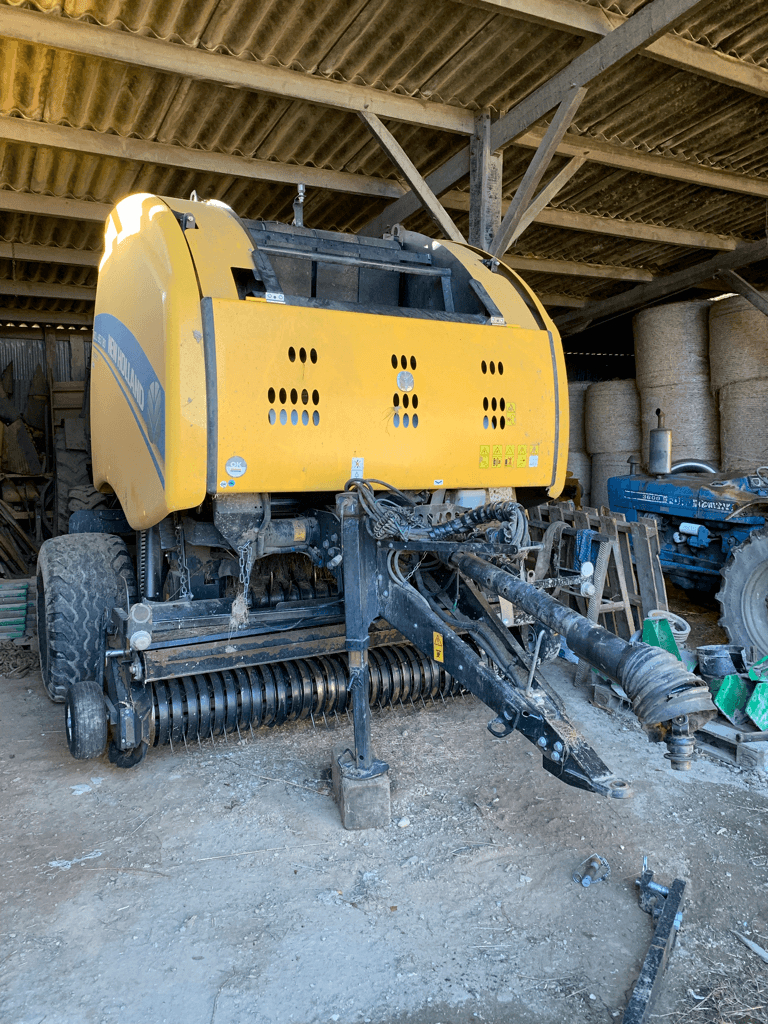 Rundballenpresse του τύπου New Holland ROLL BELT 180, Gebrauchtmaschine σε TREMEUR (Φωτογραφία 1)