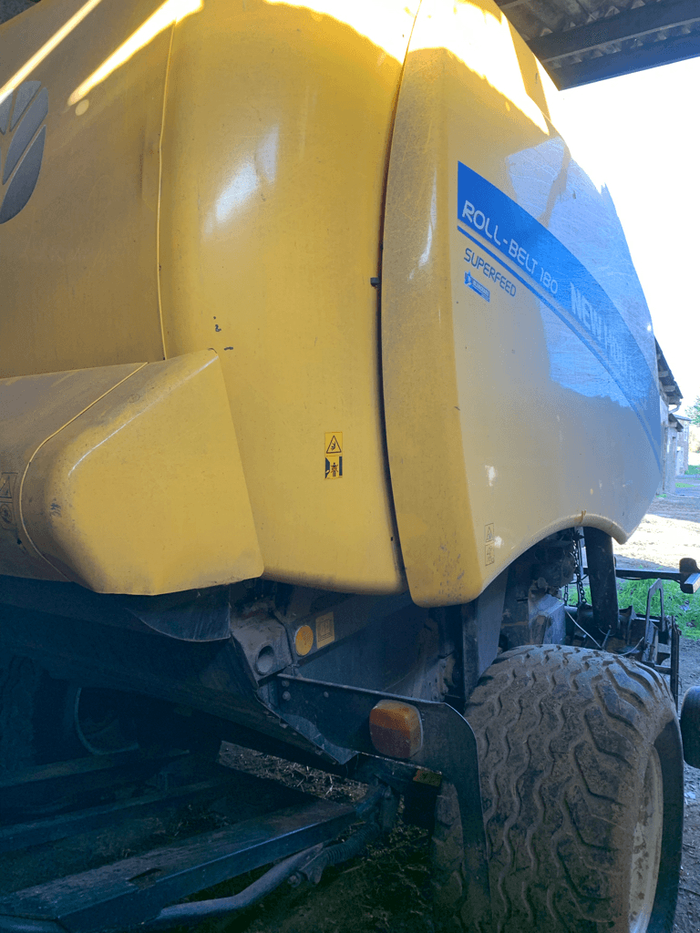 Rundballenpresse του τύπου New Holland ROLL BELT 180, Gebrauchtmaschine σε TREMEUR (Φωτογραφία 2)