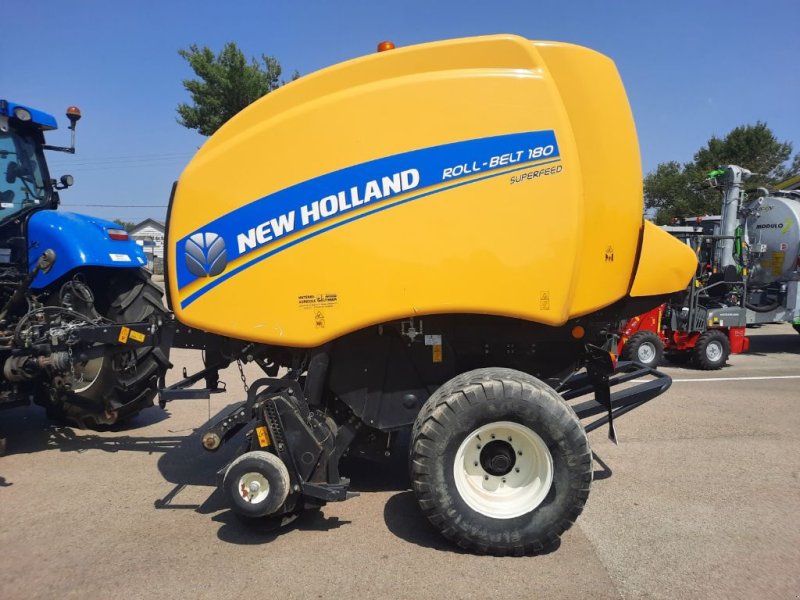 Rundballenpresse van het type New Holland ROLL BELT 180, Gebrauchtmaschine in CHEMAUDIN ET VAUX