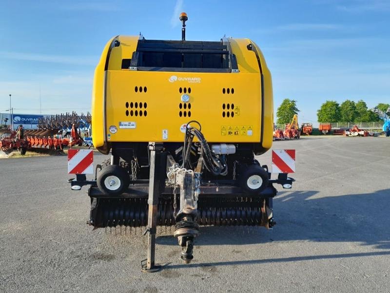 Rundballenpresse типа New Holland ROLL-BELT180, Gebrauchtmaschine в ANTIGNY (Фотография 2)