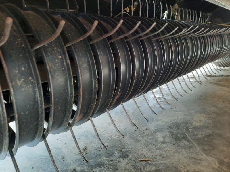 Rundballenpresse tip New Holland ROLL-BELT180, Gebrauchtmaschine in CHAUMONT (Poză 11)
