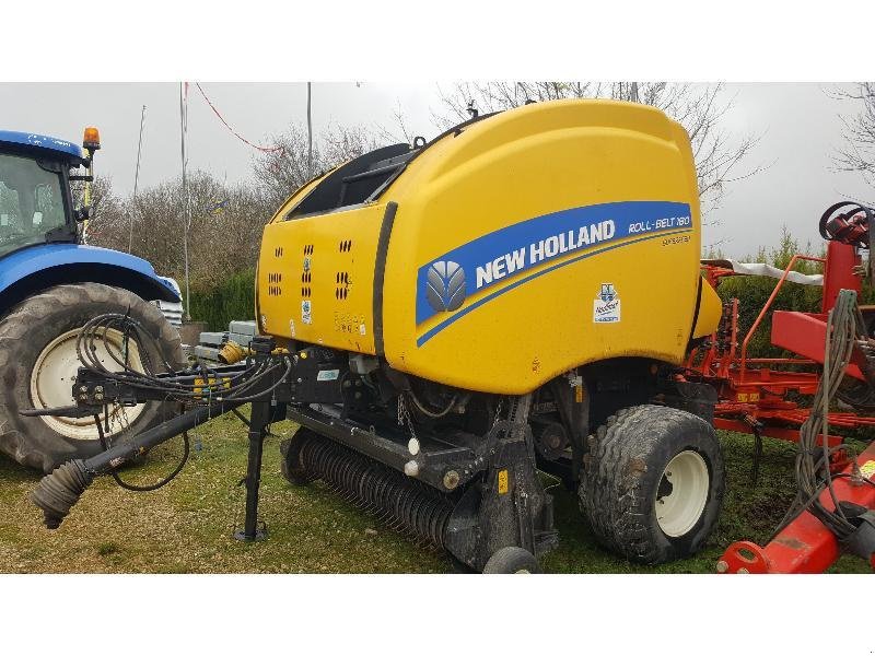 Rundballenpresse типа New Holland ROLL-BELT180, Gebrauchtmaschine в CHAUMONT (Фотография 2)
