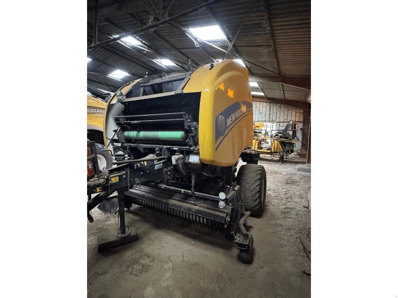 Rundballenpresse des Typs New Holland ROLLBELT 180, Gebrauchtmaschine in Wargnies Le Grand (Bild 6)