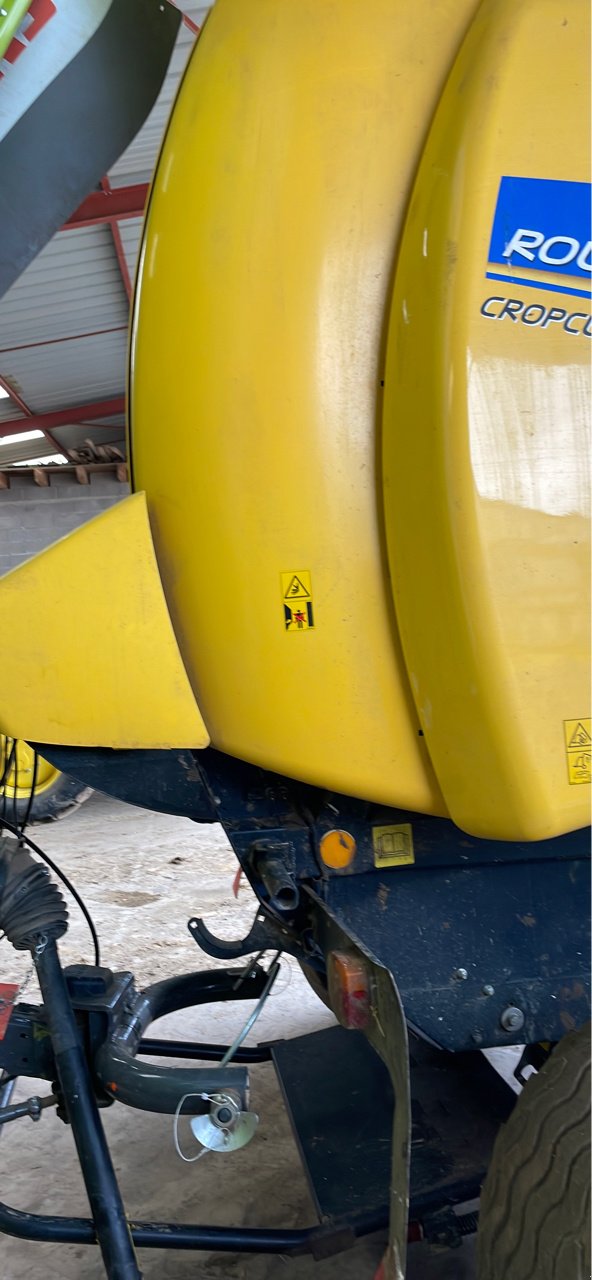 Rundballenpresse des Typs New Holland Rolt belt 180 CROP CUTTER, Gebrauchtmaschine in Lérouville (Bild 10)