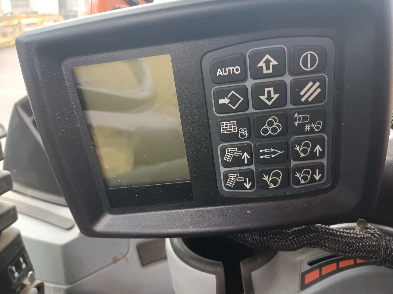 Rundballenpresse типа New Holland Rolt belt 180 superfeed, Gebrauchtmaschine в Lalœuf (Фотография 5)