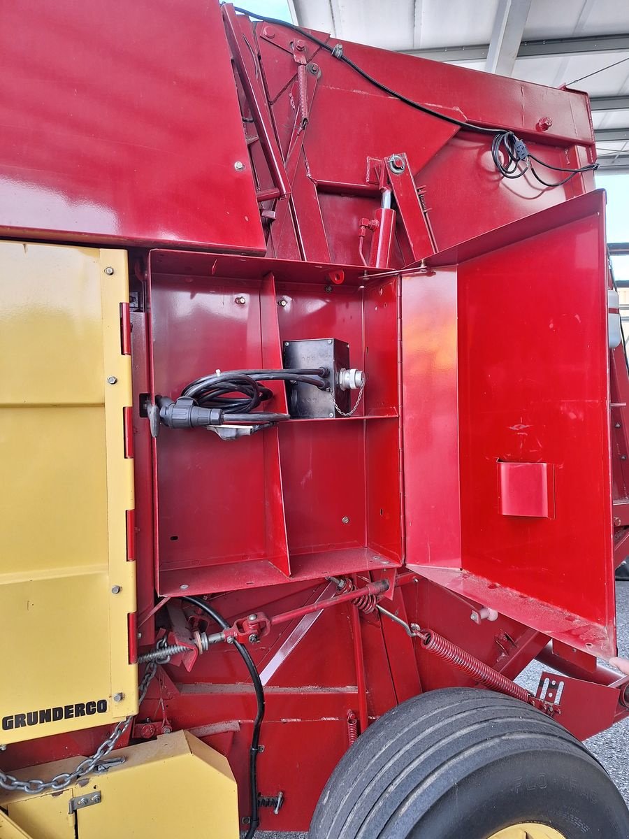 Rundballenpresse des Typs New Holland Rundballenpresse 865, Gebrauchtmaschine in Bergheim (Bild 14)