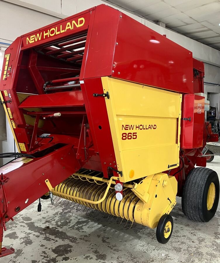 Rundballenpresse des Typs New Holland Rundballenpresse 865, Gebrauchtmaschine in Bergheim (Bild 1)