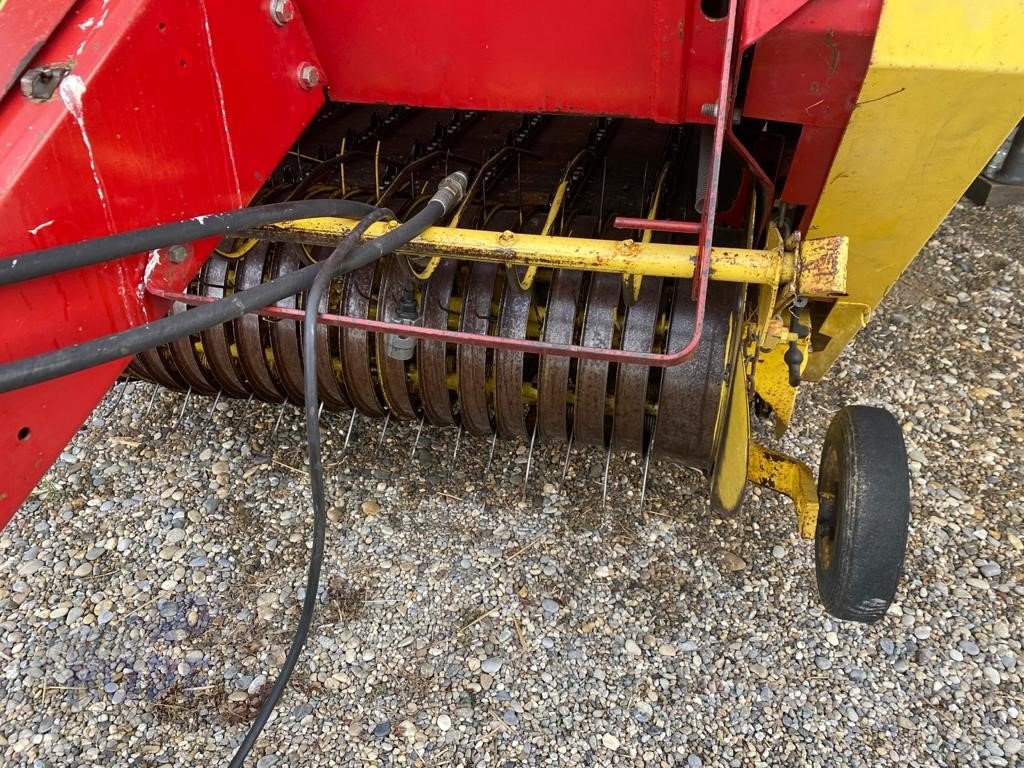 Rundballenpresse des Typs New Holland Rundballenpresse New Holland Typ 841 Landwirtmaschine, Gebrauchtmaschine in Schutterzell (Bild 7)