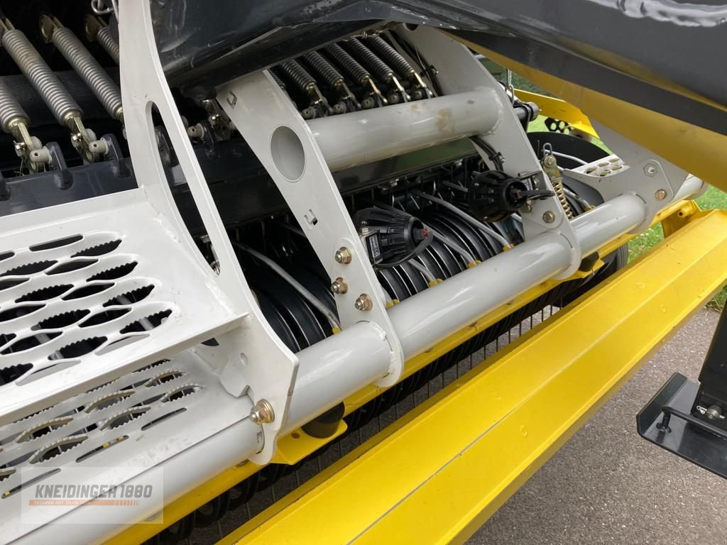 Rundballenpresse типа Pöttinger Impress 155 V Master, Gebrauchtmaschine в Altenfelden (Фотография 2)