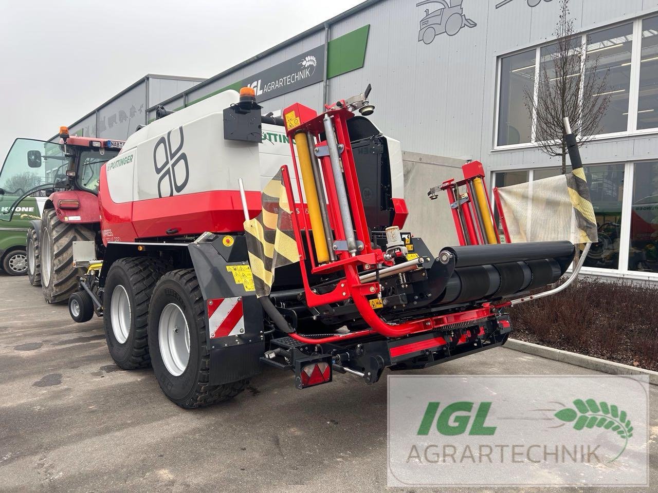 Rundballenpresse of the type Pöttinger Impress 155 V Pro, Gebrauchtmaschine in Nabburg (Picture 5)