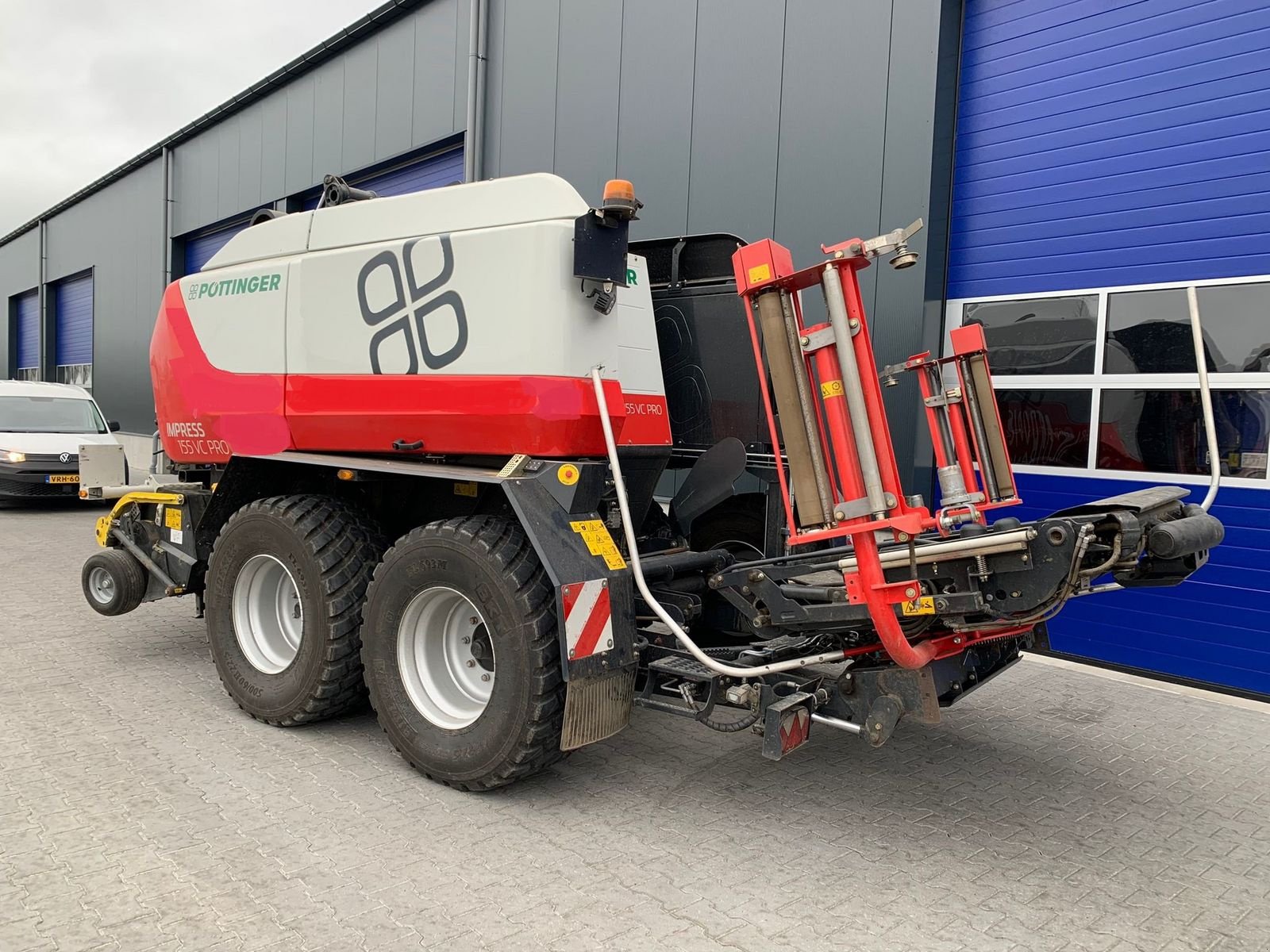 Rundballenpresse des Typs Pöttinger Impress 155 VC Pro, Gebrauchtmaschine in Donnersdorf (Bild 1)