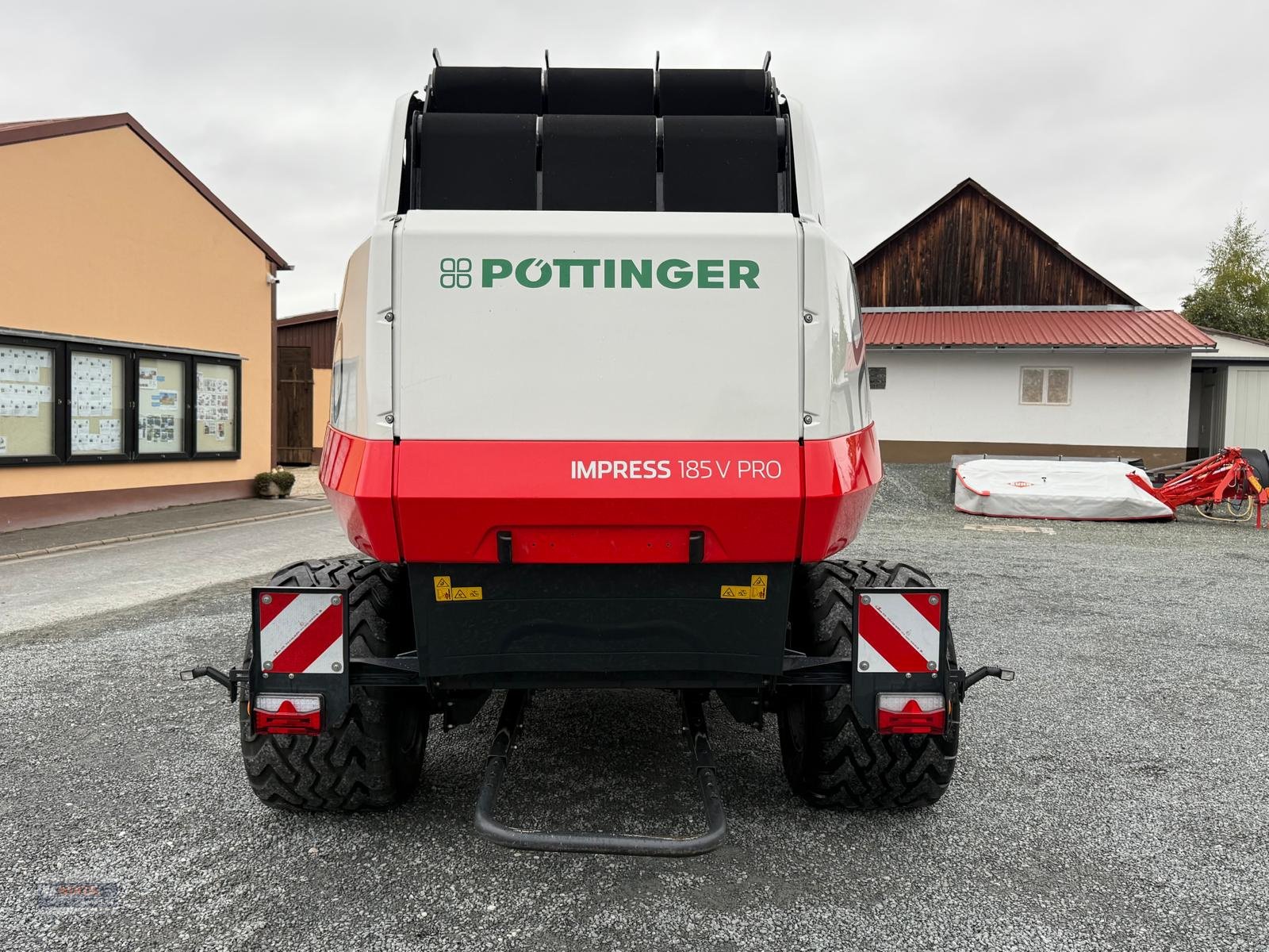 Rundballenpresse типа Pöttinger IMPRESS 185 V PRO, Gebrauchtmaschine в Lichtenfels (Фотография 2)