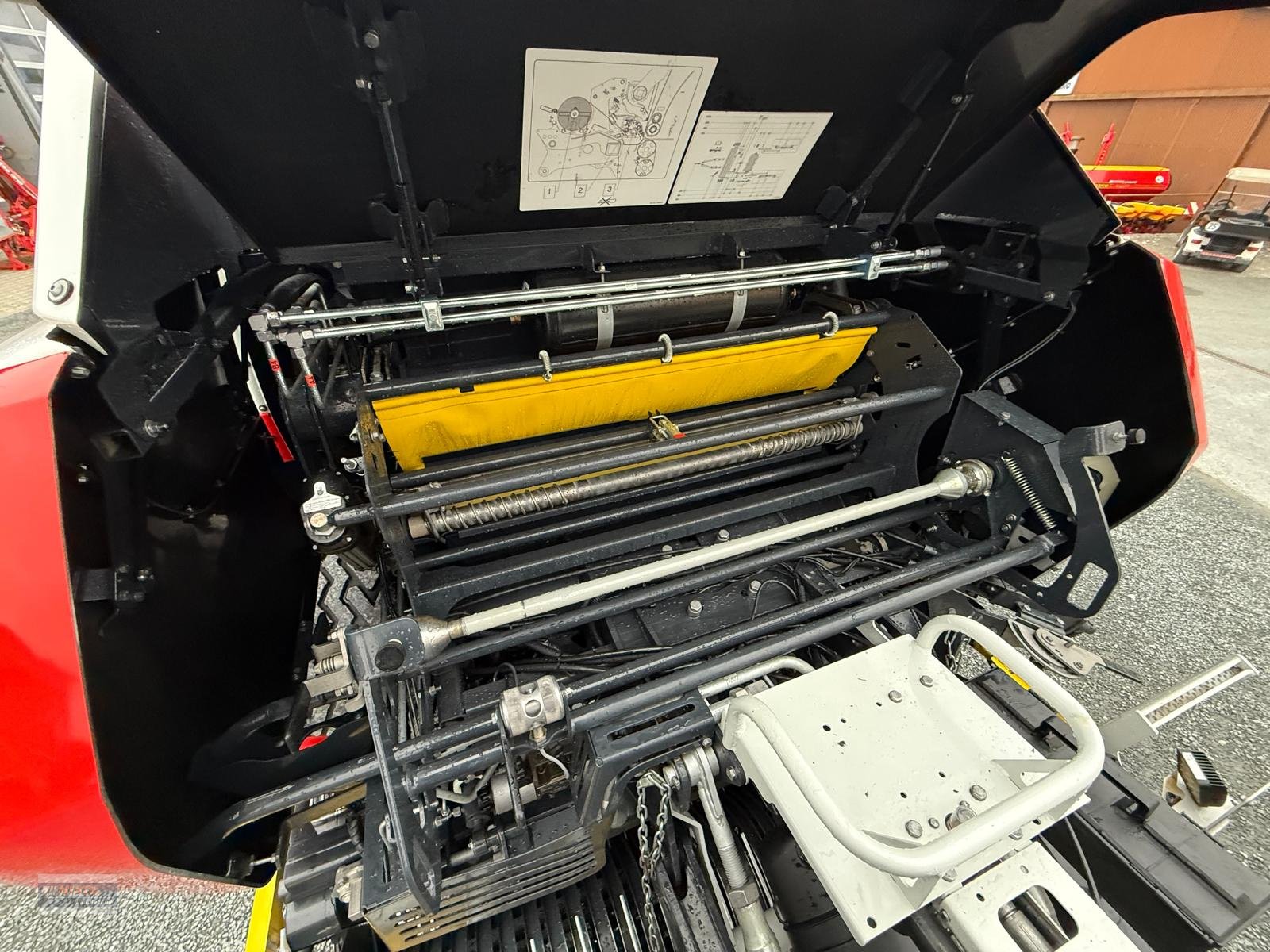 Rundballenpresse типа Pöttinger IMPRESS 185 V PRO, Gebrauchtmaschine в Lichtenfels (Фотография 13)