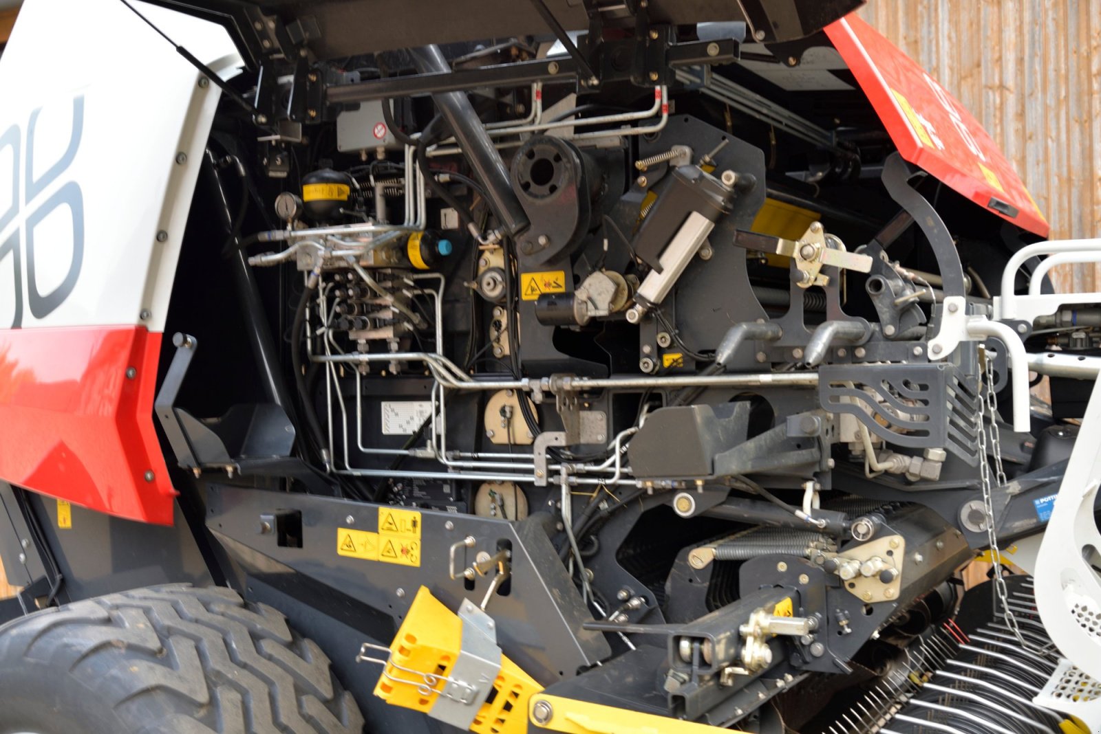 Rundballenpresse typu Pöttinger IMPRESS 185 V PRO, Gebrauchtmaschine v Pinzberg (Obrázek 3)